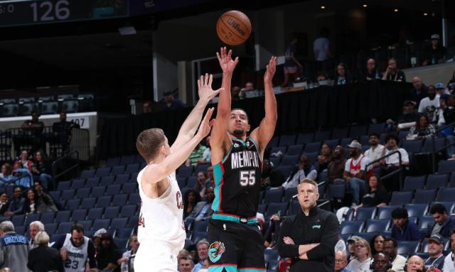 英超直播-比肩绿军雄鹿！灰熊轰29记三分追平NBA历史纪录
